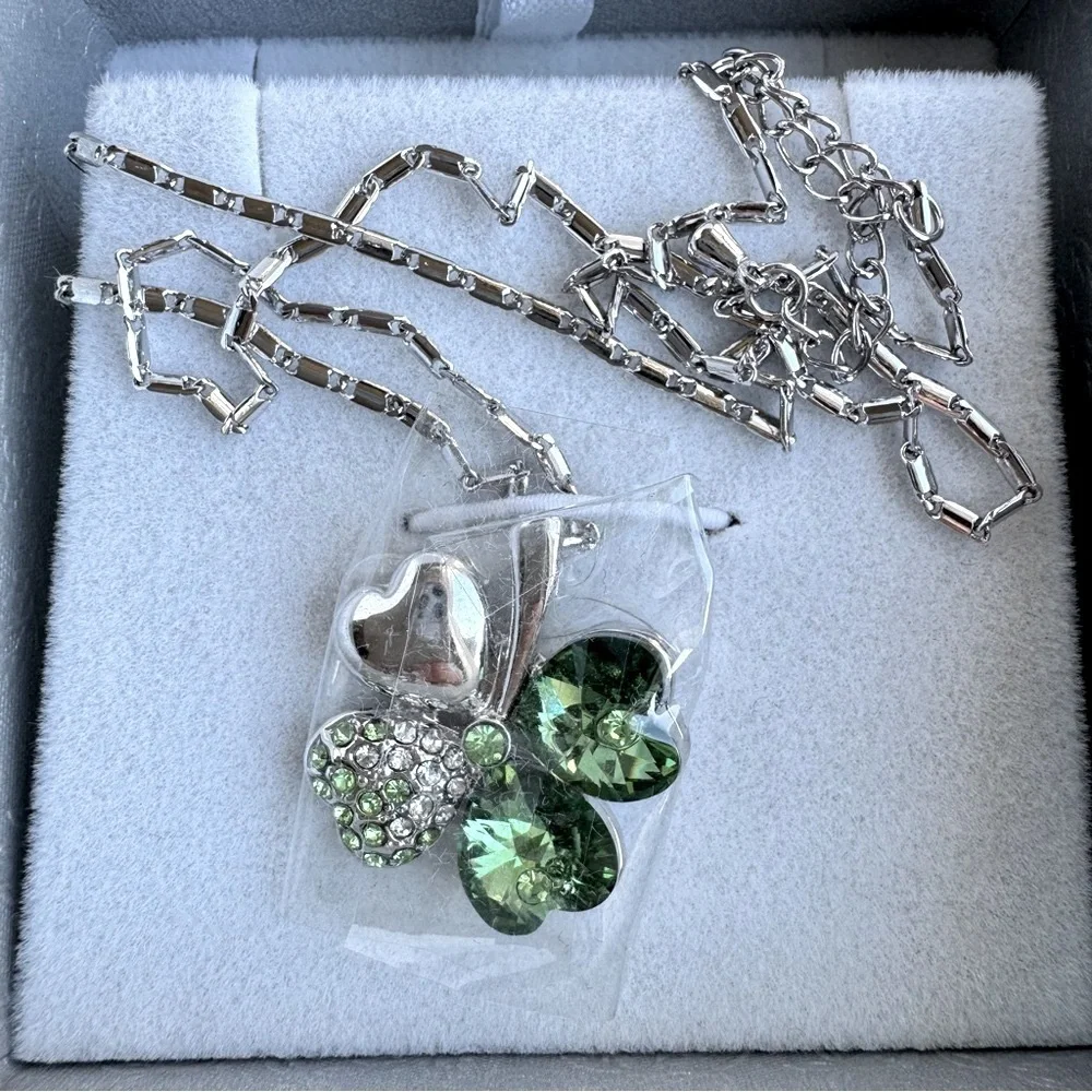 DAHLIA Four Leaf Clover Pendant Necklace Silver Tone Green Crystal Cz Heart Luck